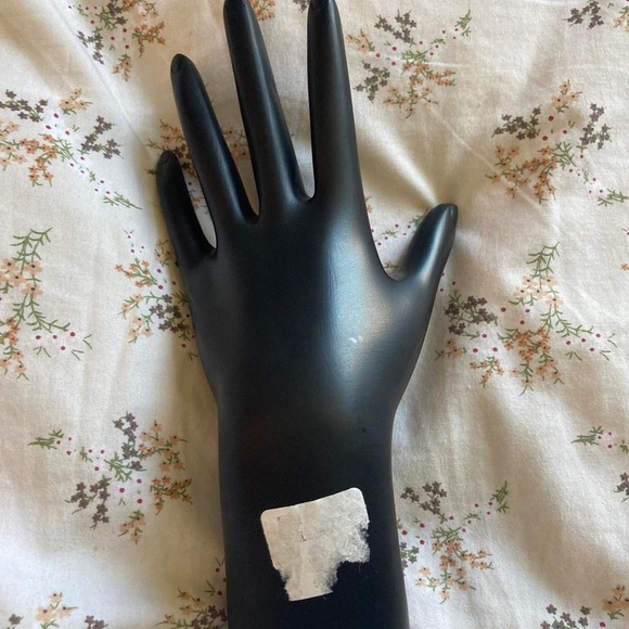 hand model - Picture 2 of 2